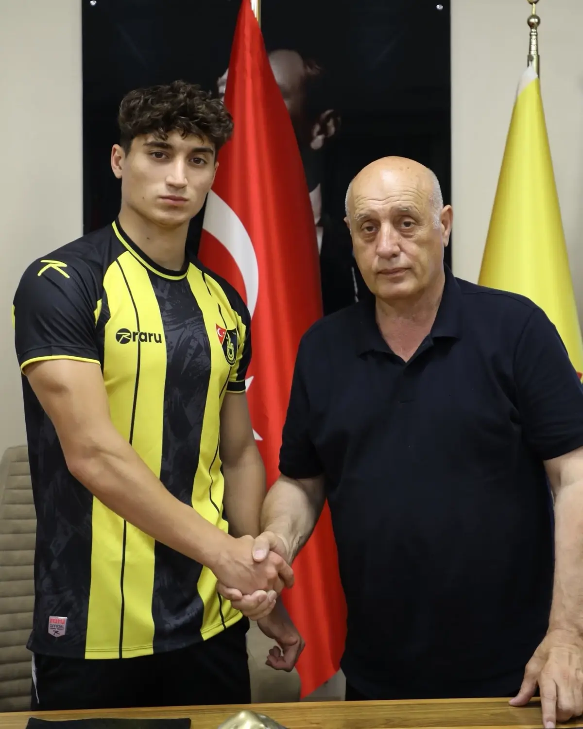 İstanbulspor, Gençlerbirliği'nden Ertuğrul Sandıkcı'yı Transfer Etti
