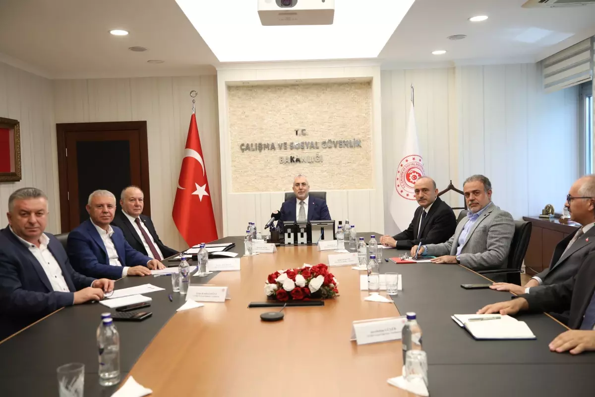 Kamuda Ücret Artışı Görüşmeleri Devam Ediyor