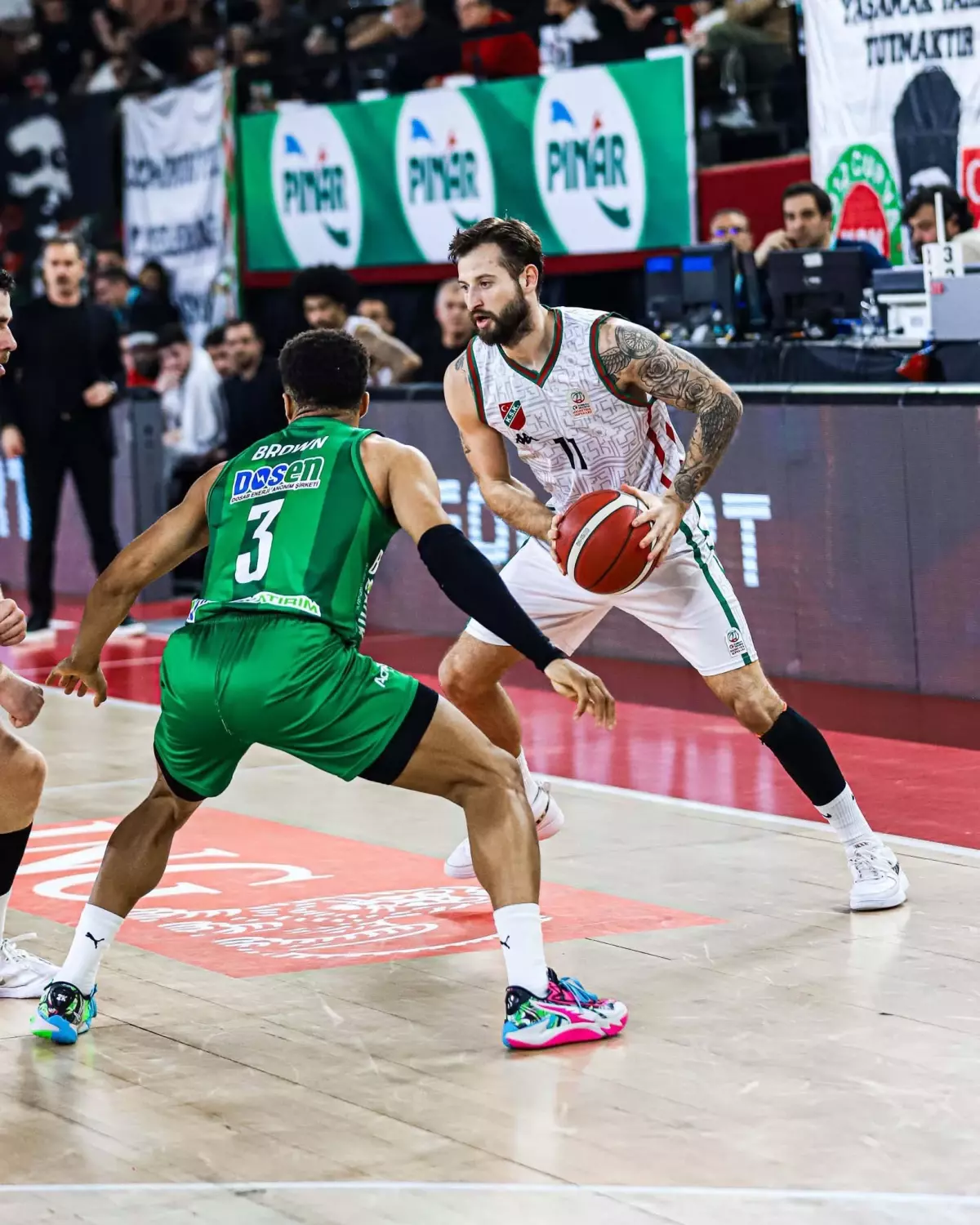 Thomas Akyazılı, Karşıyaka'ya Veda Etti