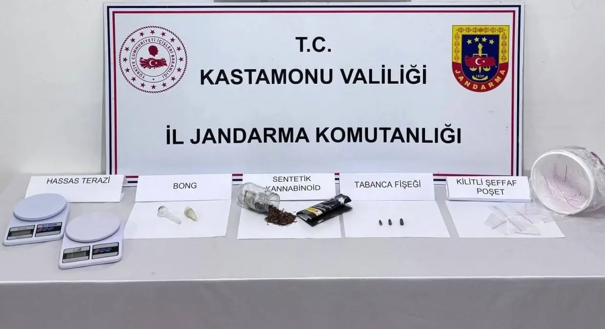 Kastamonu'da Uyuşturucu Operasyonu: İki Şüpheli Tutuklandı