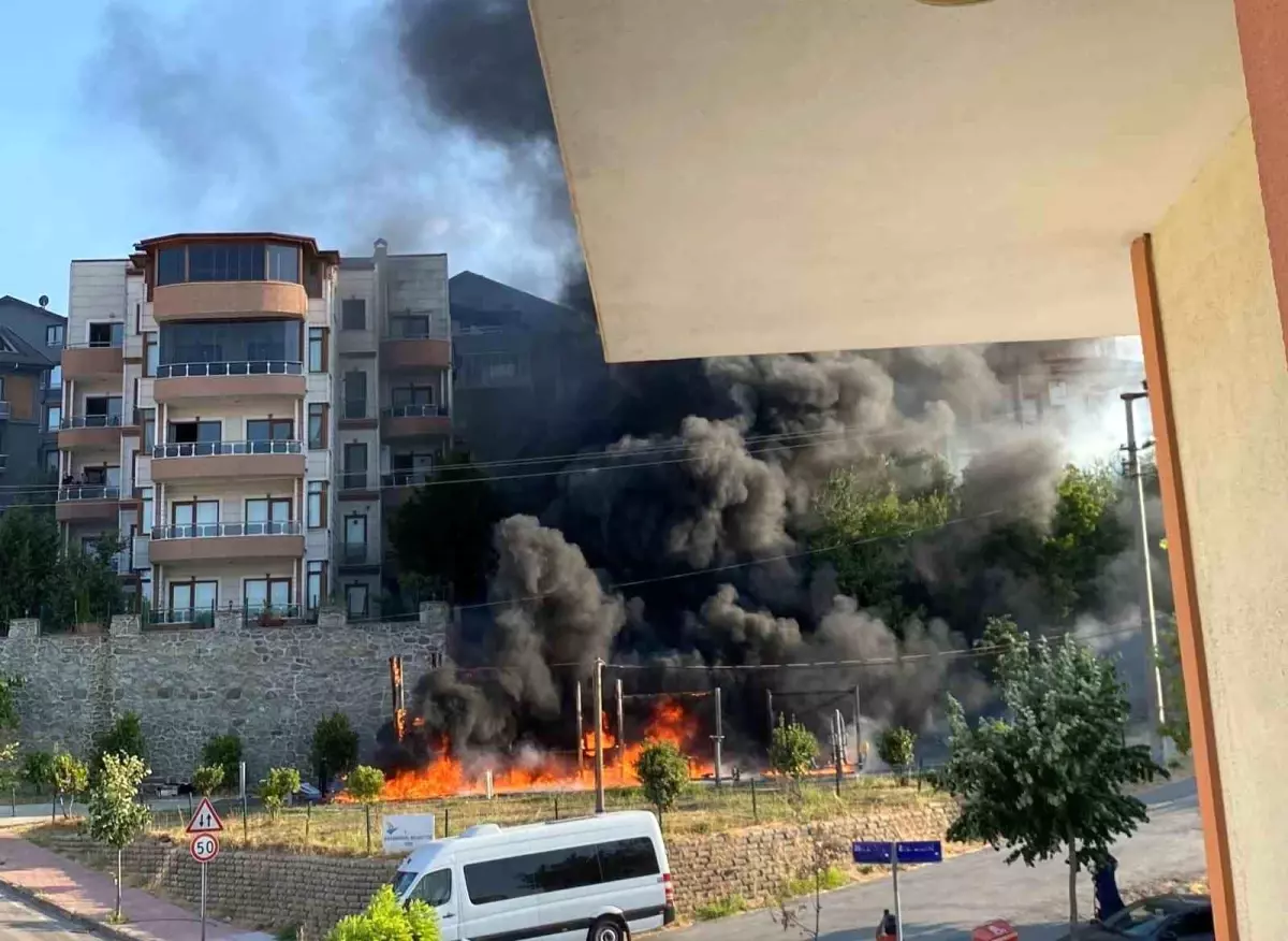 Kocaeli'de Çocuk Parkında Yangın: Olay Yerinde İnceleme Başlatıldı
