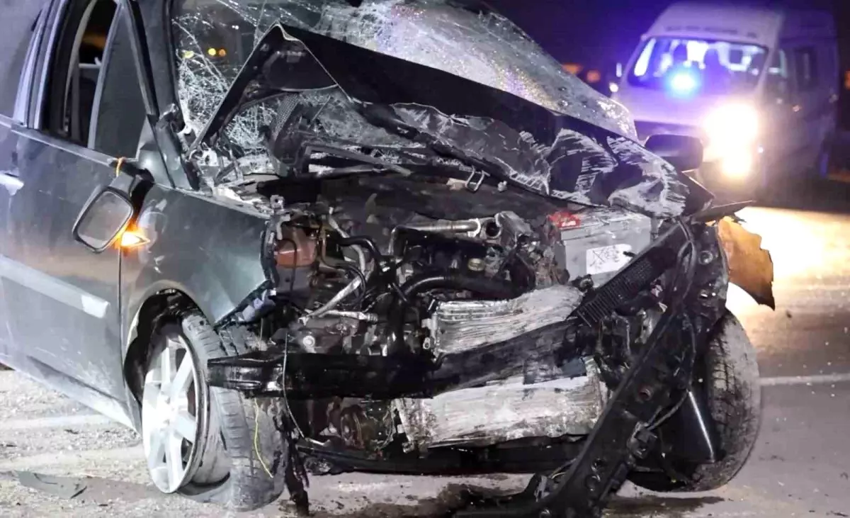 Aksaray'da Trafik Kazası: Sürücü Ağır Yaralı