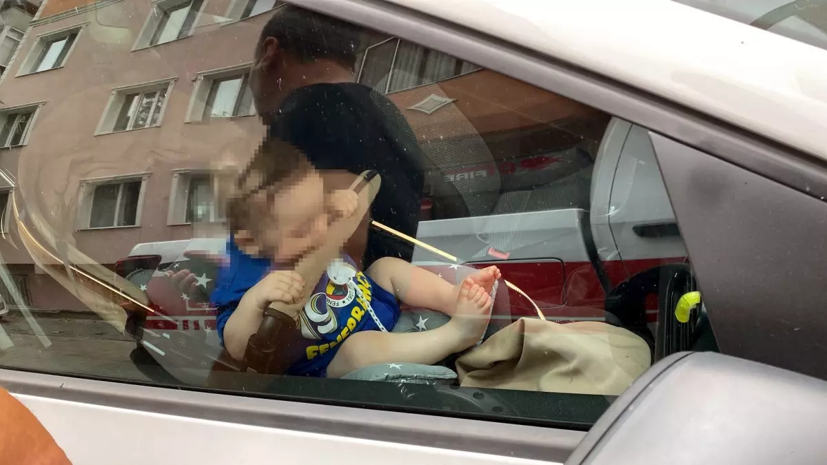 Tekirdağ'da Otomobilde Mahsur Kalan Bebeği Kurtarıldı