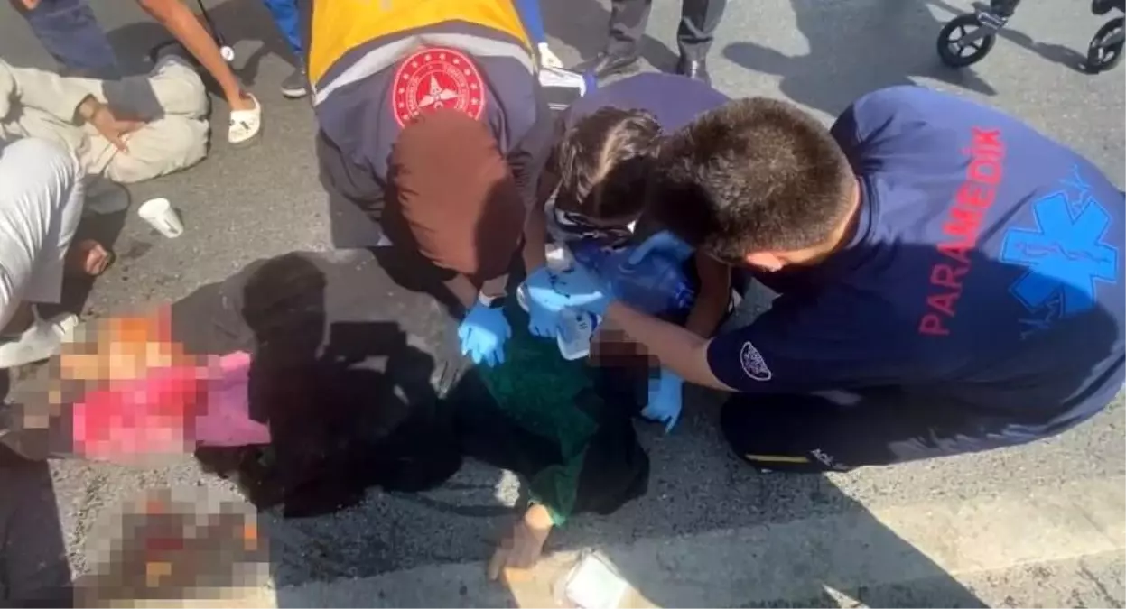Ümraniye'de Minibüs Çarpışması: Bir Kadın Ağır Yaralandı