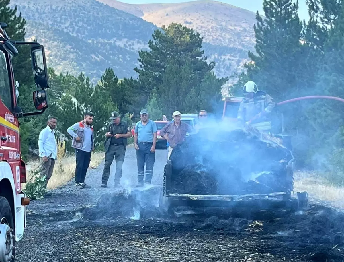 Beypazarı'nda Saman Yüklü Römorkta Yangın Çıktı