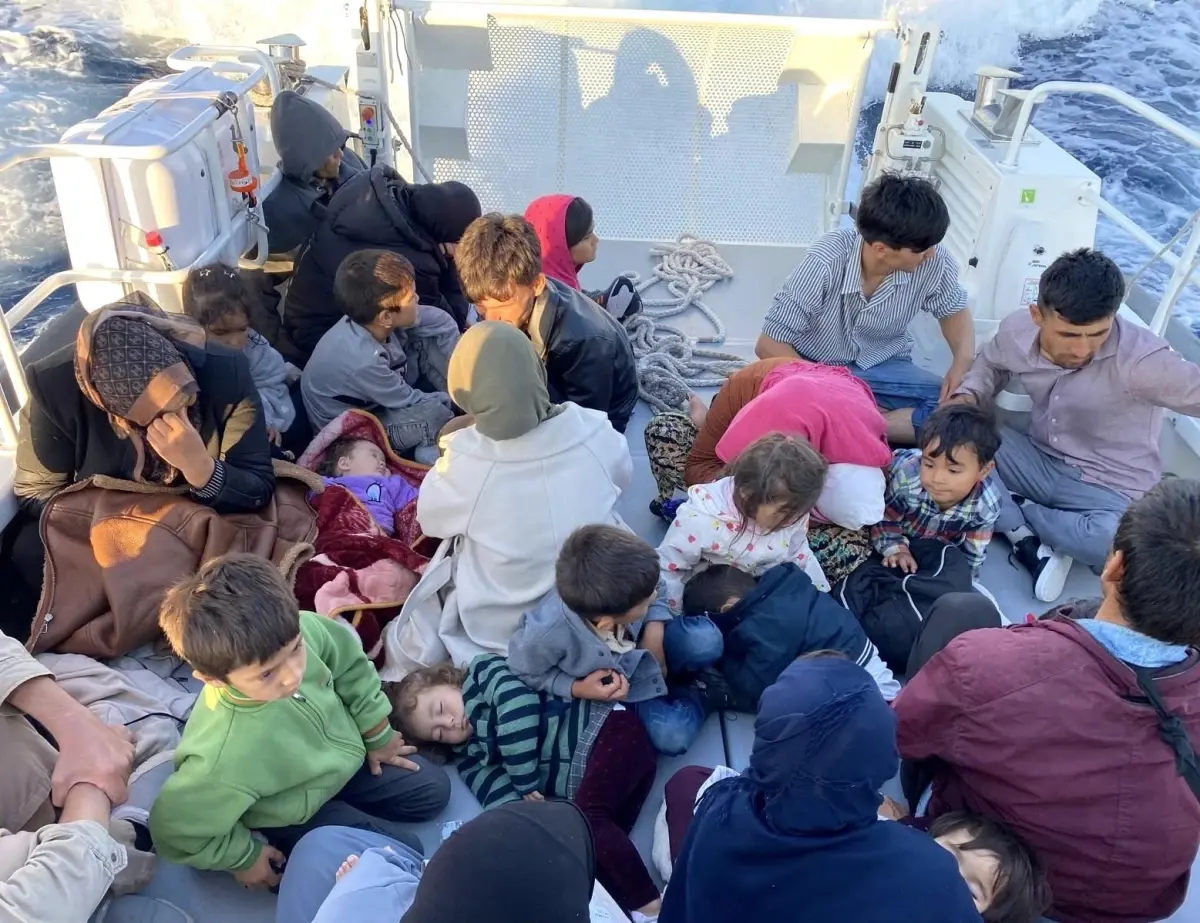 Çanakkale'de 27 Kaçak Göçmen Kurtarıldı