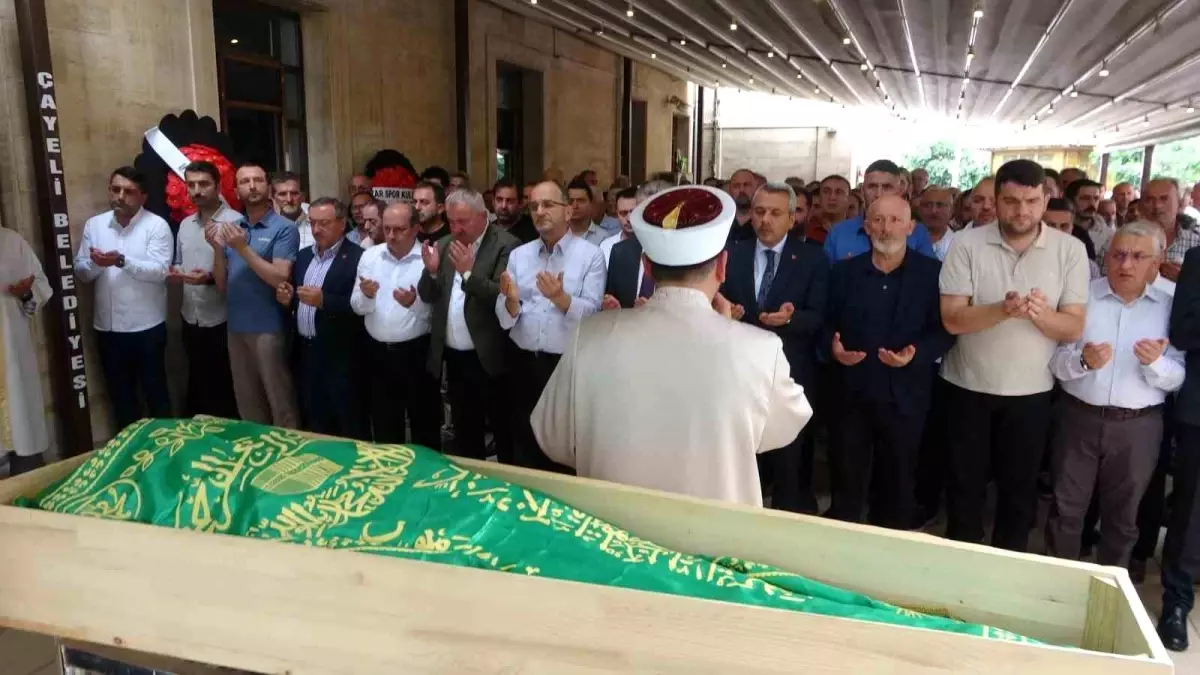 Eski Milletvekili Hikmet Ayar'ın Babası Hızır Ayar Son Yolculuğuna Uğurlandı