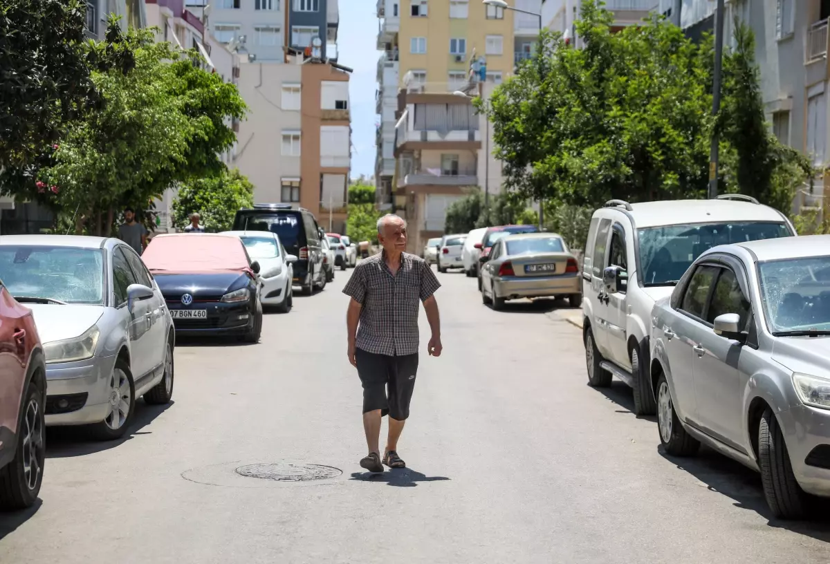 Antalya'da Yaşlı Adamın Tahliye Mücadelesi