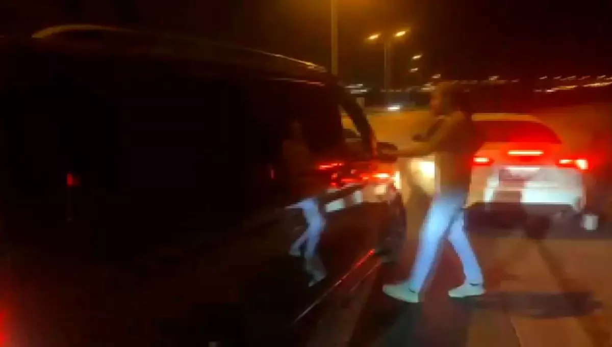 İstanbul'da Düzensiz Göçmenlere Yönelik Operasyon: 73 Göçmen Yakalandı