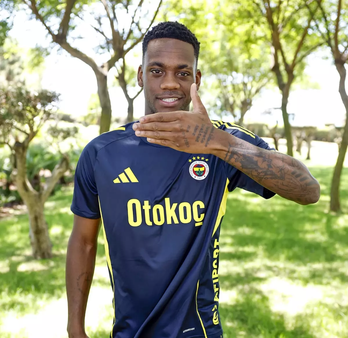 Jhon Duran: Fenerbahçe'ye Geldiğim İçin Çok Mutluyum