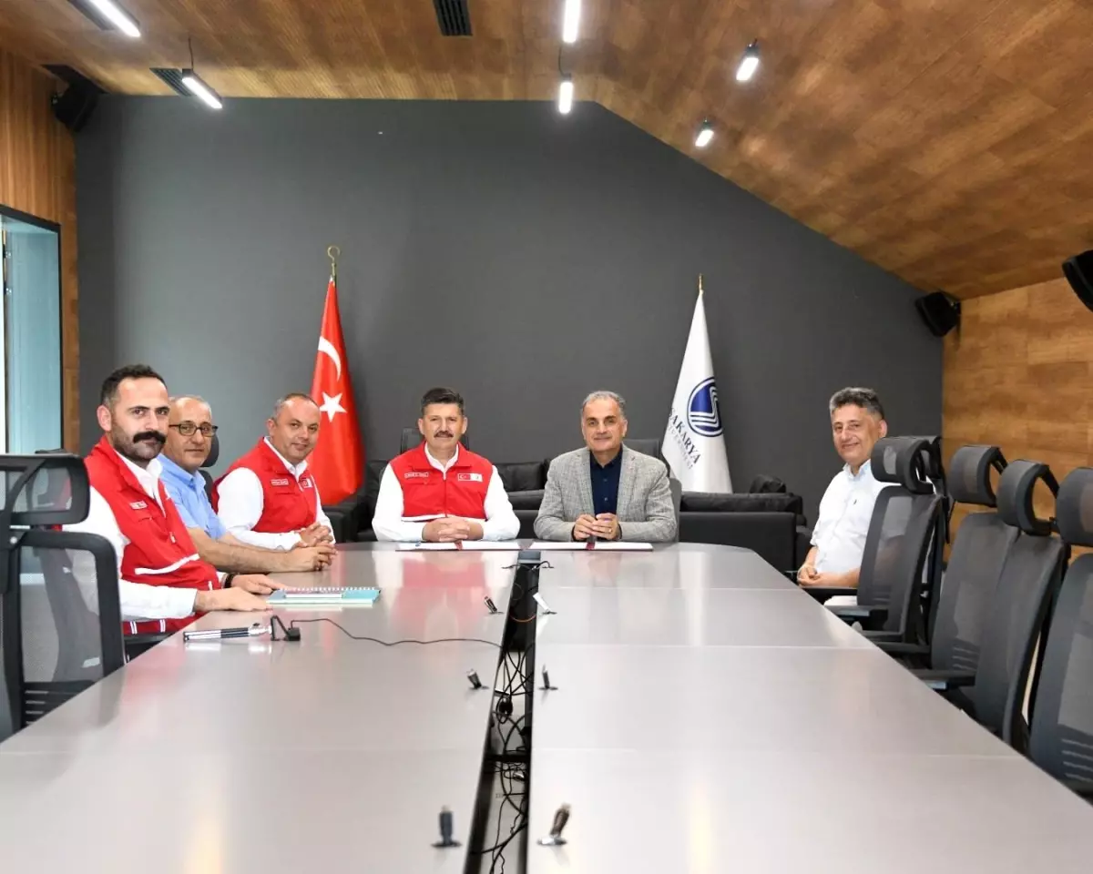 Sakarya Üniversitesi ve Kızılay'dan Yangın Güvenliği İçin İş Birliği
