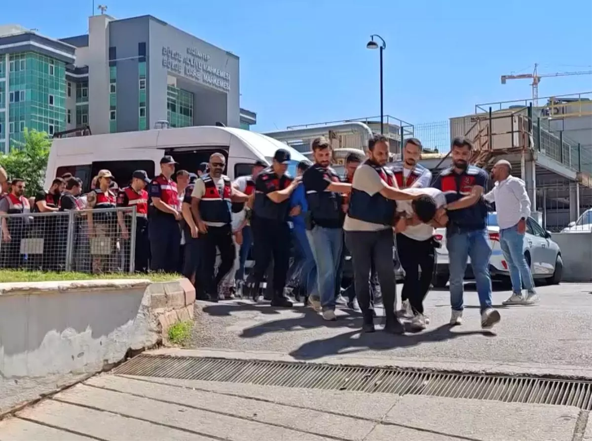 Gaziantep'te Yüksek Kazanç Vaadiyle Dolandırıcılık Operasyonu: 30 Şahıs Yakalandı