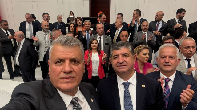 Zeytinliklerin madencilik faaliyetlerine açılmasını öngören kanun teklifi Meclis'te kabul edildi