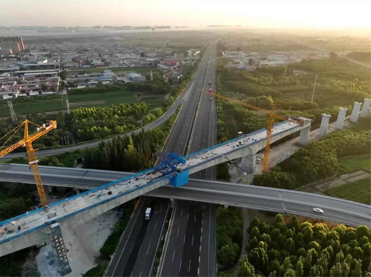 Çin'de Yüksek Hızlı Demiryolu Projesinin Önemli Aşaması Tamamlandı