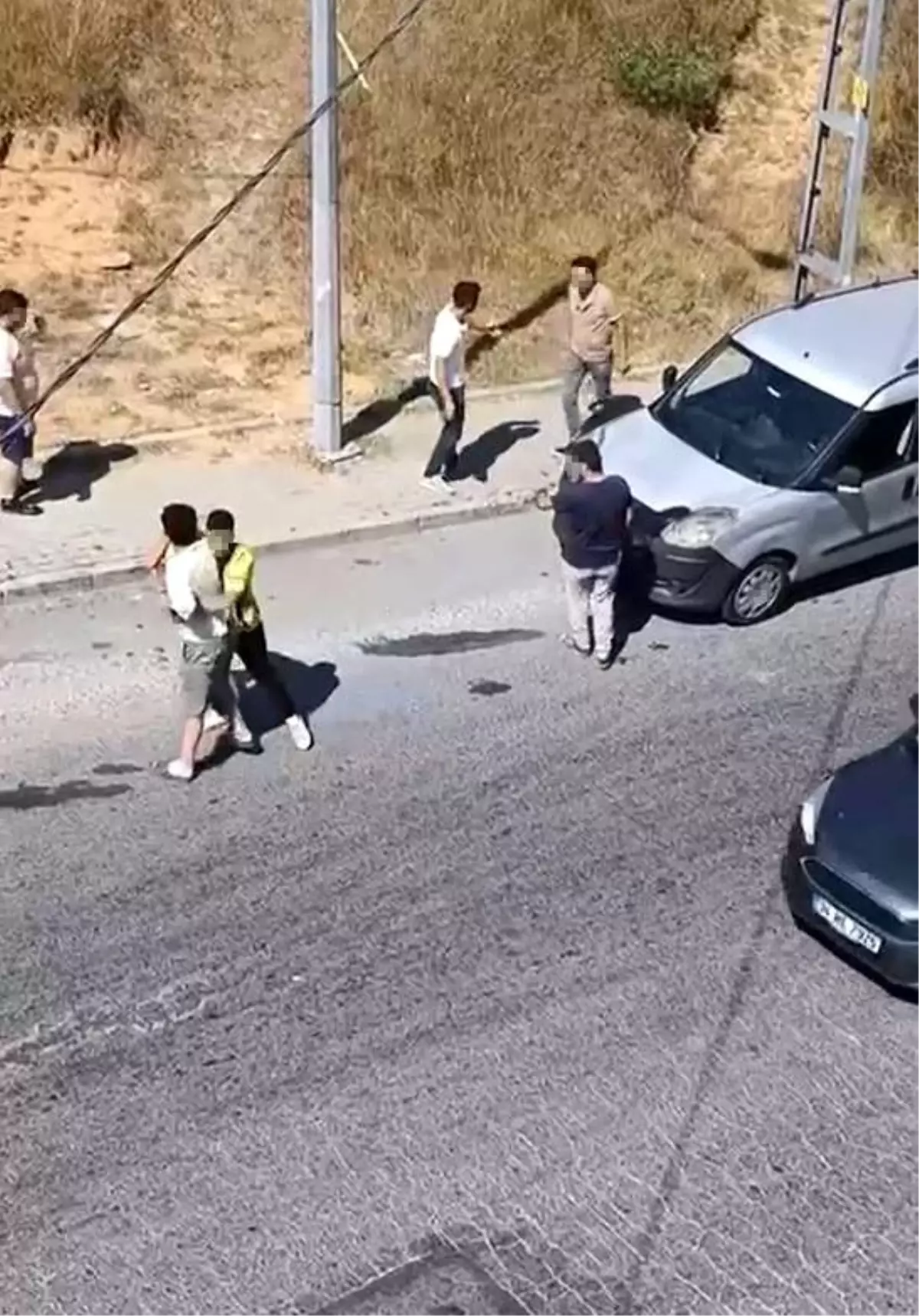 Arnavutköy'de Sopalı Kavga Anbean Kaydedildi