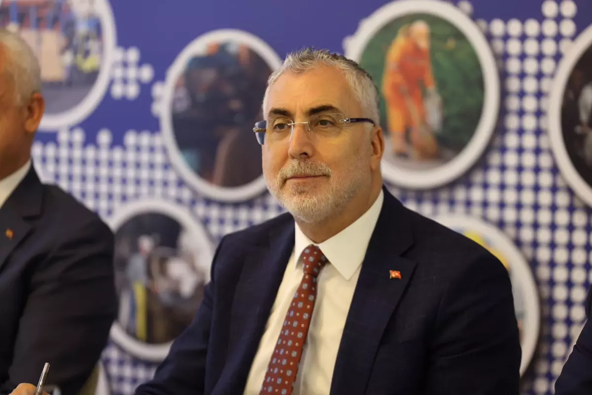 Bakan Işıkhan Muş'ta İş Dünyasıyla Toplandı