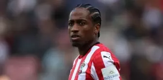 Beşiktaş transferini iptal etmişti! Kyle Walker-Peters, Premier Lig'de kaldı