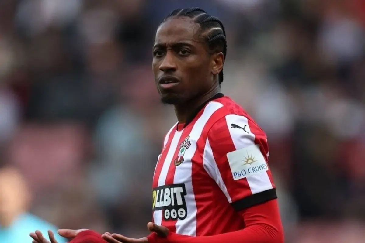 Beşiktaş transferini iptal etmişti! Kyle Walker-Peters, Premier Lig'de kaldı