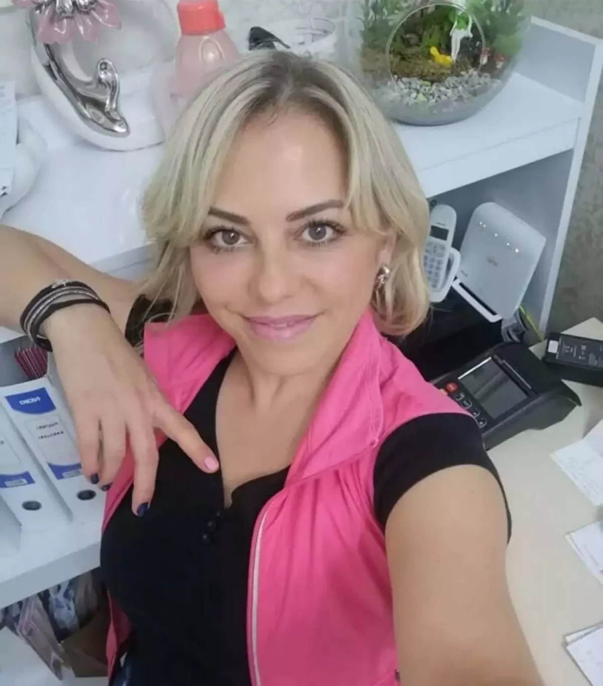 Boşandığı Eşi Tarafından Bıçaklanan Demet Akarsu'nun Cenazesi Teslim Edildi