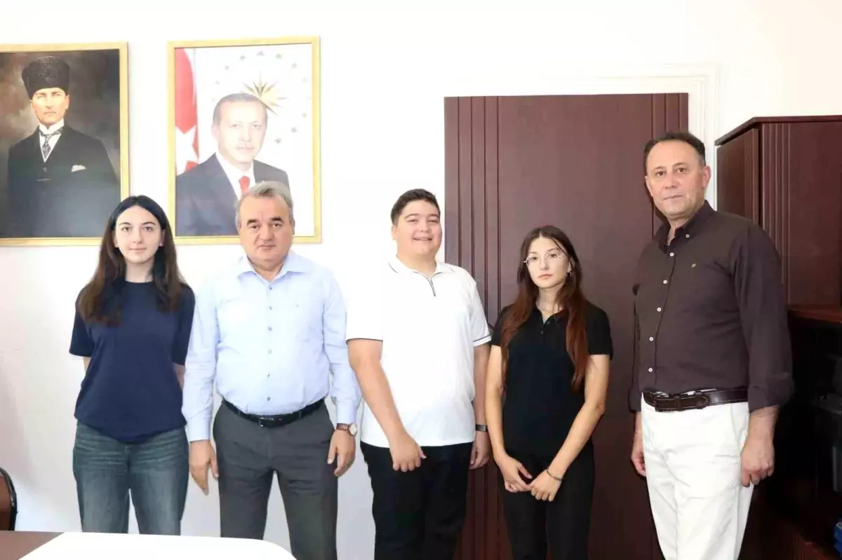 Bozüyük Kaymakamı, LGS Başarılı Öğrencileri Kabul Etti