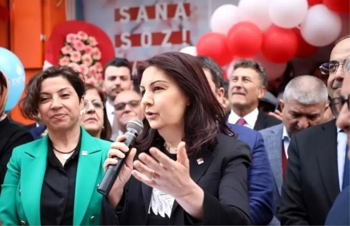 Prof. Dr. Lale Karabıyık Hayatını Kaybetti