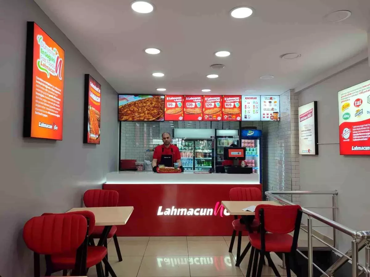 Esenler'de Esnaf Fahiş Fiyat Artışlarına Rağmen Kampanya Başlattı