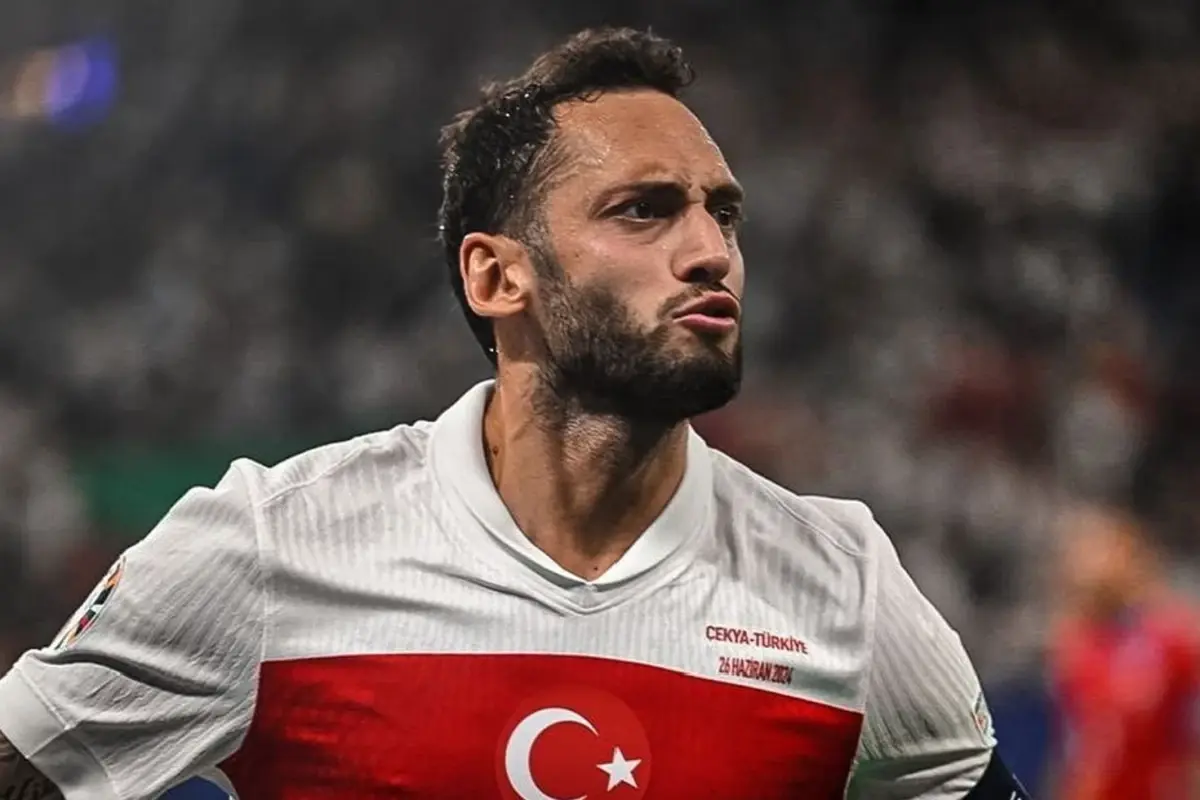 Galatasaray'dan 10 milyon euro istemişti! Hakan Çalhanoğlu daha az paraya Fenerbahçe'yi seçti