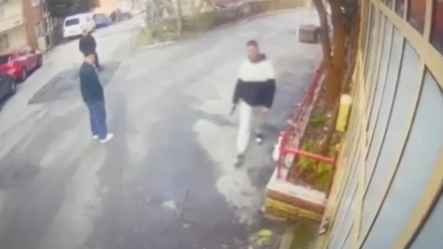 He opened fire on his friend who scratched his head at the barber