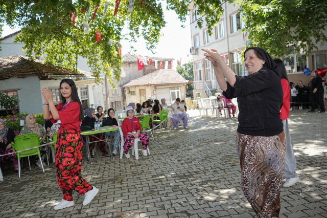 The neighborhood was entrusted to women for a day