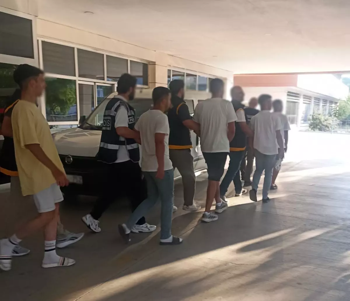 Manisa'da Dolandırıcılar, 70 Yaşındaki Adamı 1.2 Milyon TL Dolandırdı