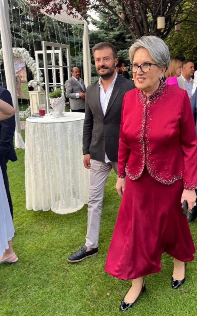 Forget Meral Akşener's blonde hair! She has changed her image again