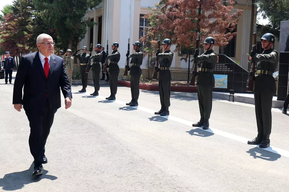 Milli Savunma Bakanı Güler, KKTC'de Tümen Komutanlığı'nı Ziyaret Etti