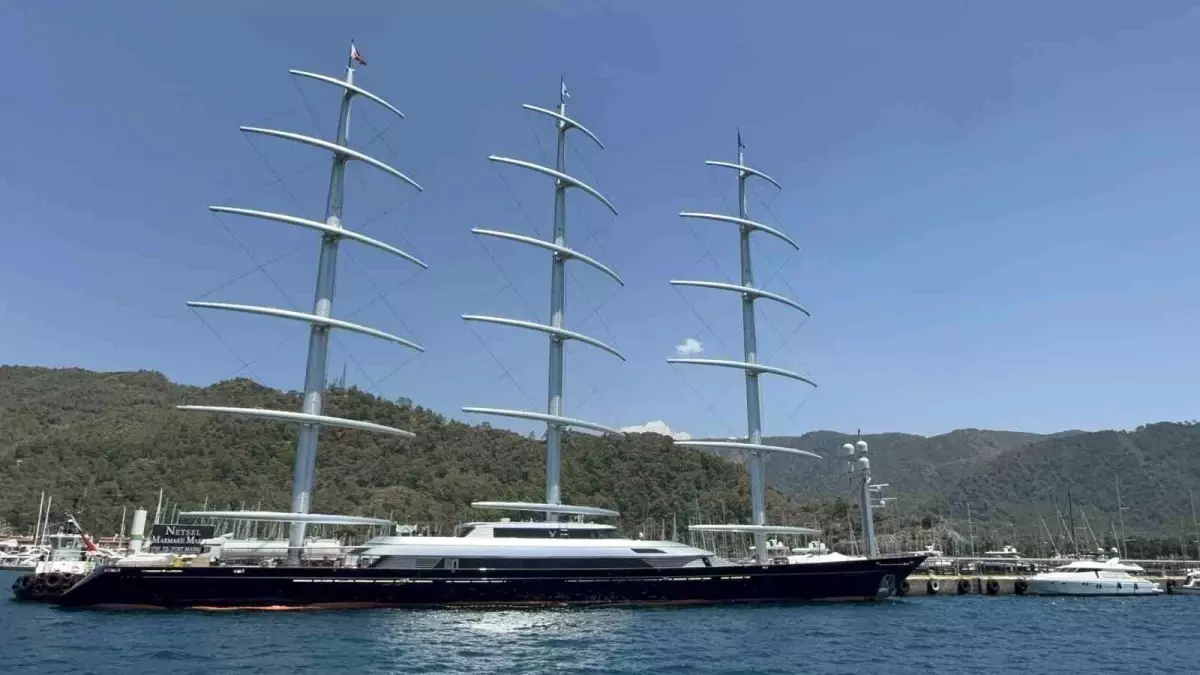Dünyanın En Büyük Teknolojik Yelkenlisi Maltese Falcon Marmaris'e Geldi