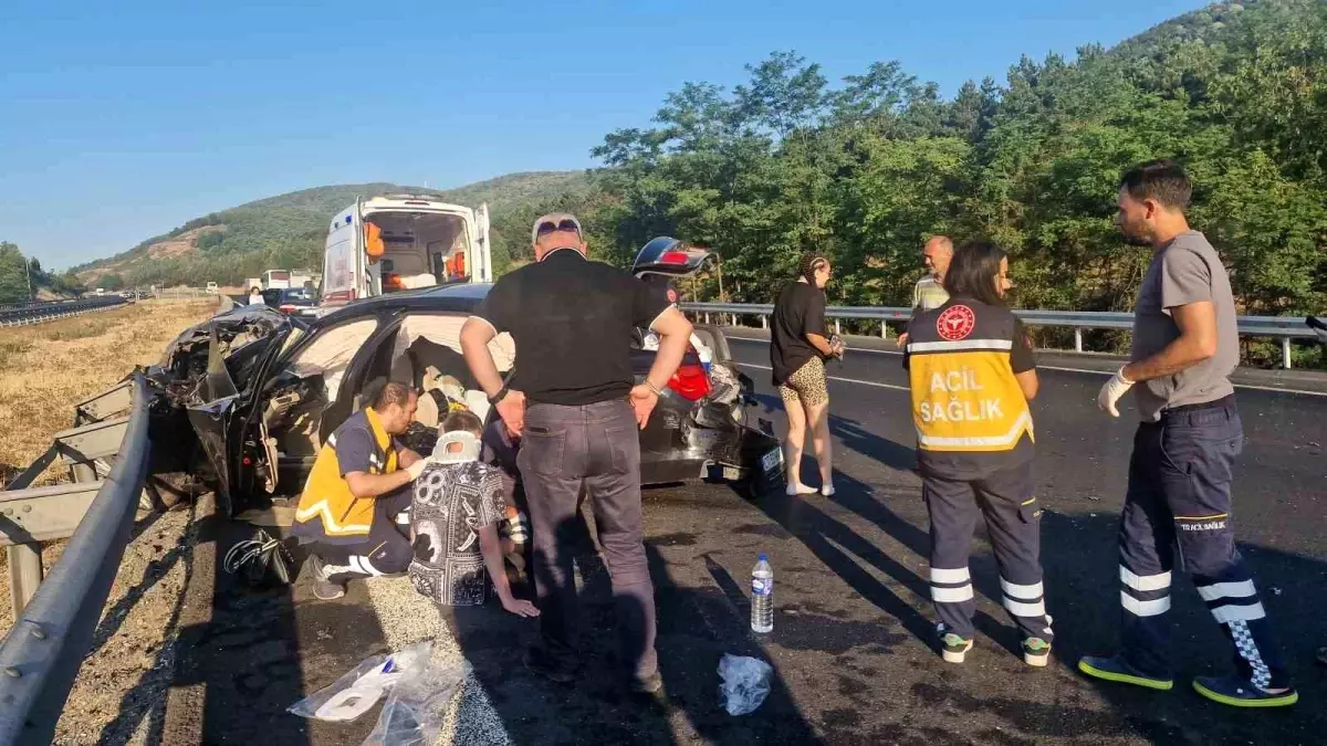 Düzce'de Trafik Kazası: 5 Yaralı