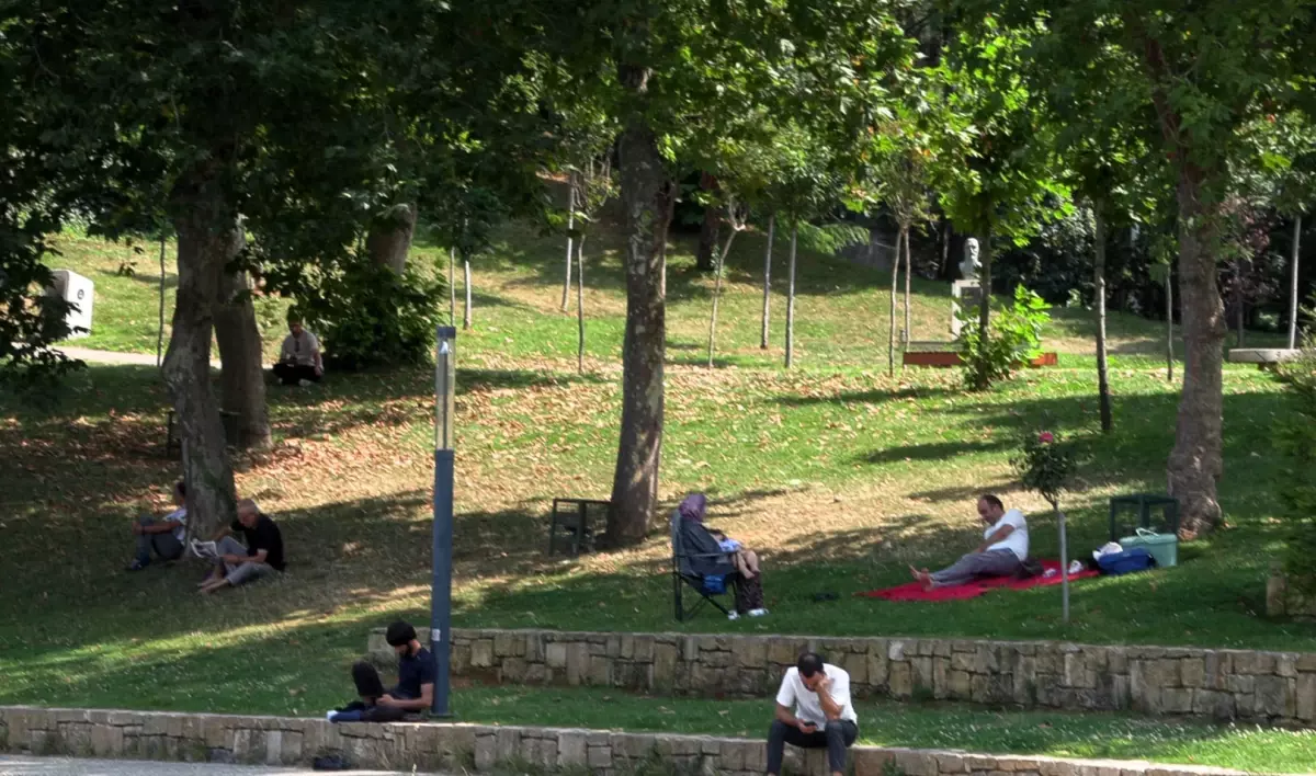 Uzmanlar Aşırı Sıcaklar İçin Uyardı: Risk Gruplarına Dikkat