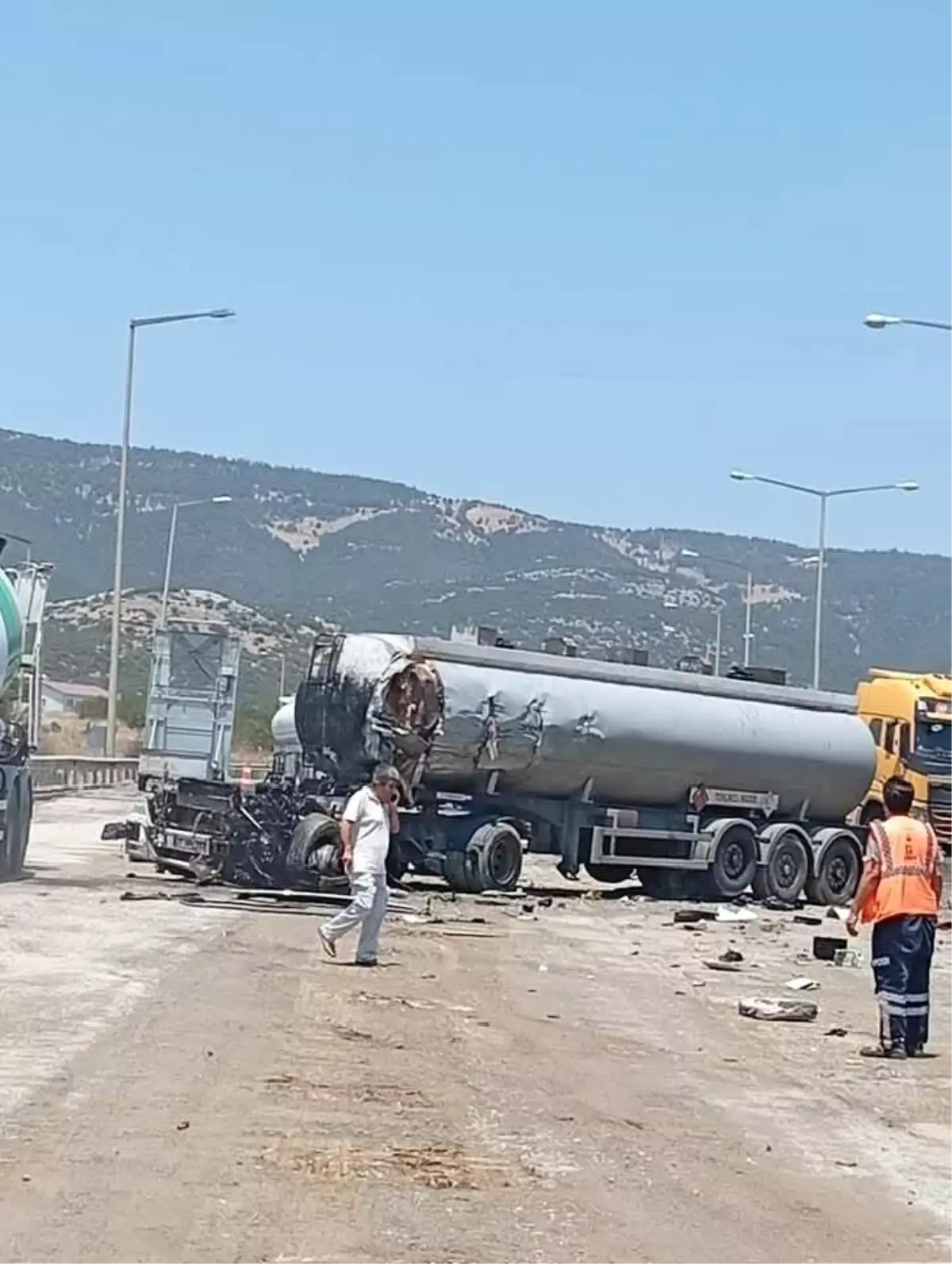 Nurdağı'nda feci kaza: İki sürücü hayatını kaybetti