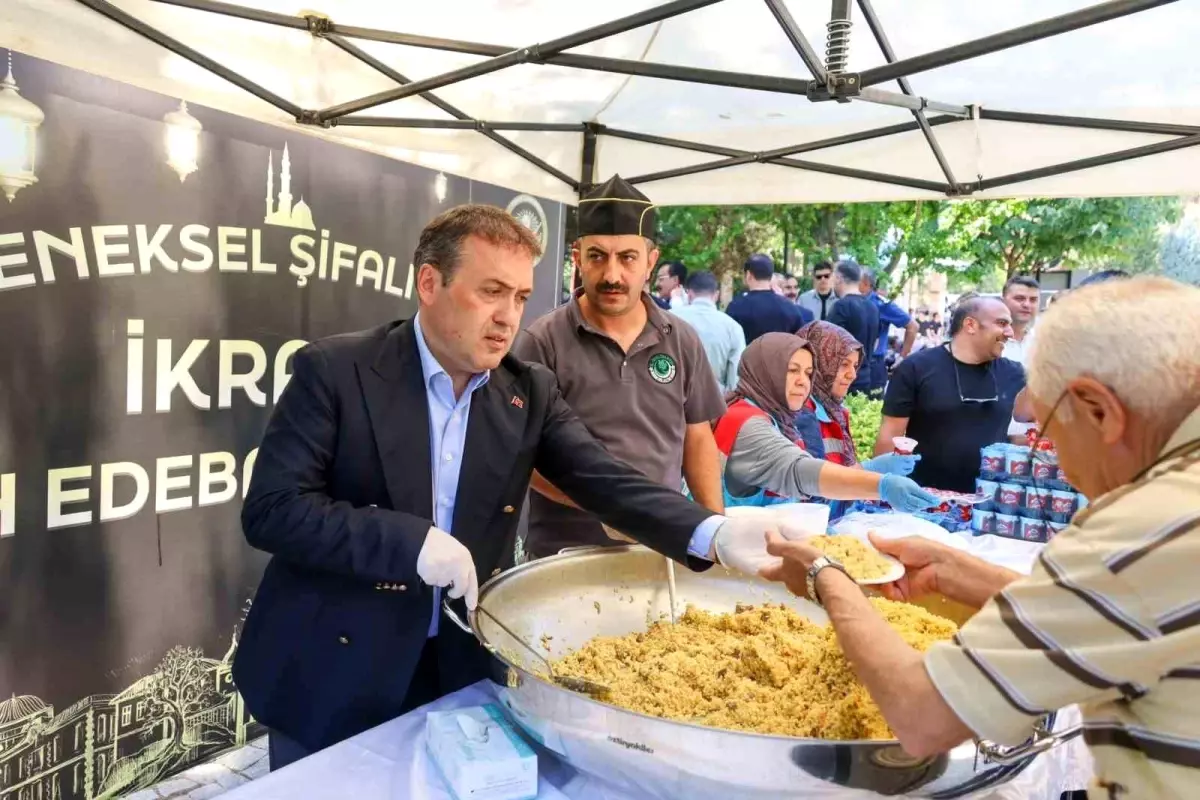 Bilecik'te Geleneksel Şifalı Pilav İkramı