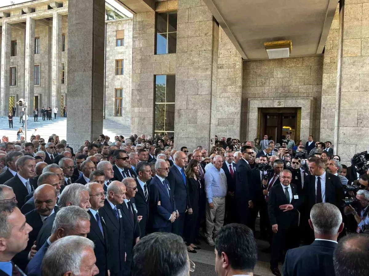 Altan Öymen için TBMM'de Cenaze Töreni Düzenlendi