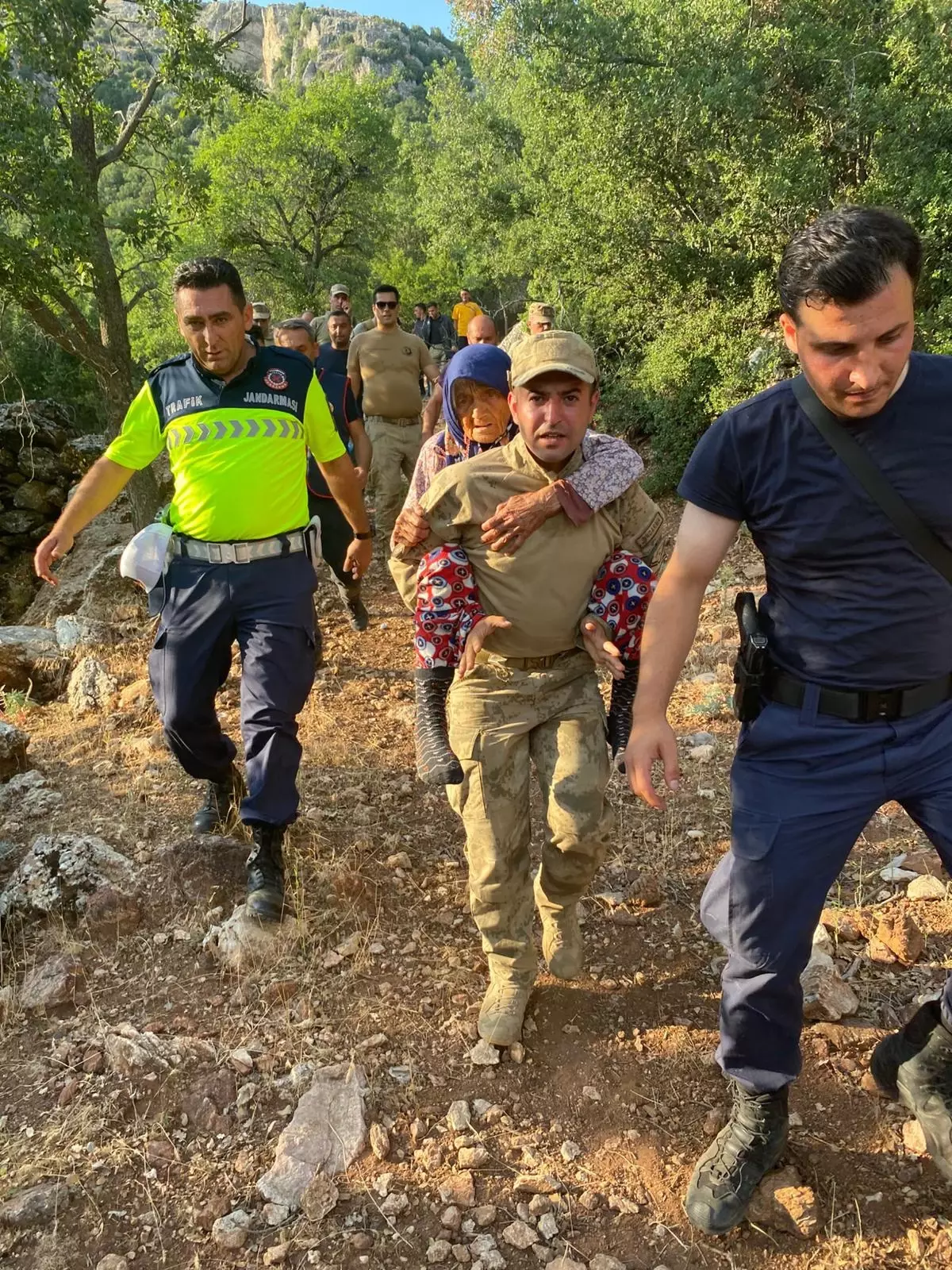 Alzheimer Hastası Emine P. İkinci Kez Kayboldu, Ekipler Tarafından Bulundu