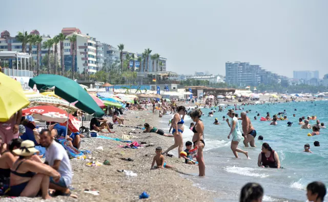 Air Temperature Reached 46.6 Degrees in Antalya
