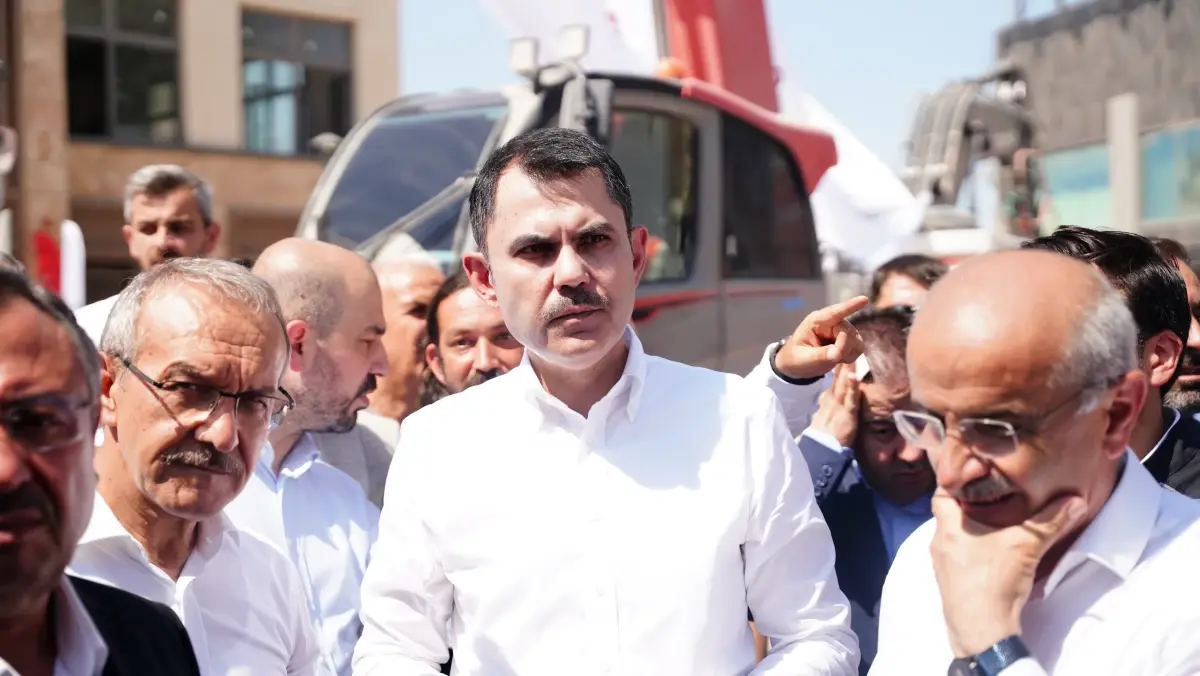 Bakan Kurum, Malatya'daki İnşaatlara Hız Verilmesi Talimatı Verdi