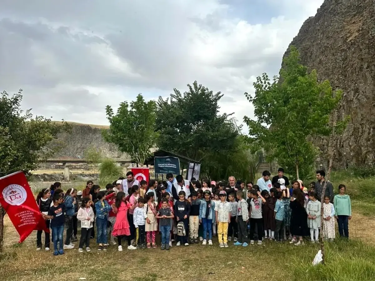 Diyadin'de Yaz Kur'an Kursu Öğrencilerine Piknik Etkinliği
