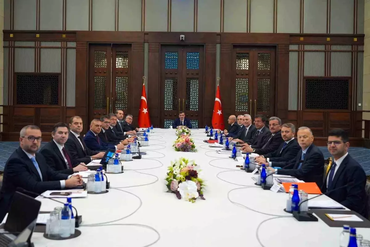 EKK: 'Türkiye Yüzyılı'nda kapsayıcı ve sürdürülebilir büyüme hedefimize ulaşmak amacıyla rekabet gücümüzü ve katma değerli üretimi artıracak...