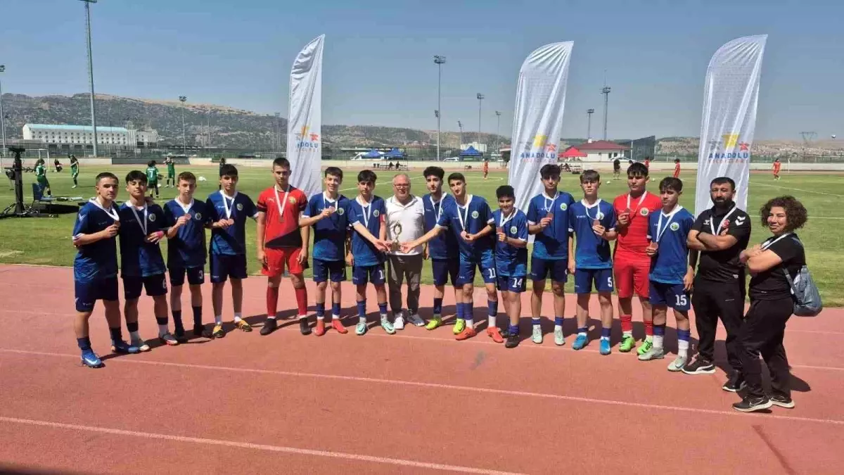Erzincan Futbol Takımı, Anadolu Yıldızlar Ligi Türkiye Üçüncüsü Oldu