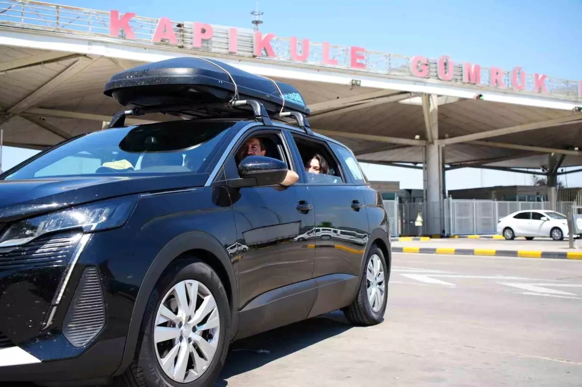 Gurbetçiler Türkiye'ye Giriş Yapıyor