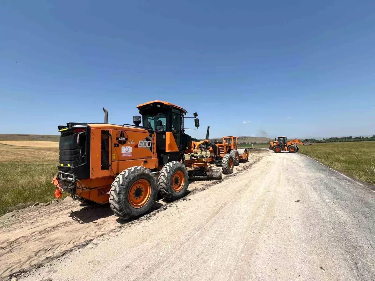 Kars'ta Ani Ören Yeri Yolu Genişletme Çalışmaları Başladı