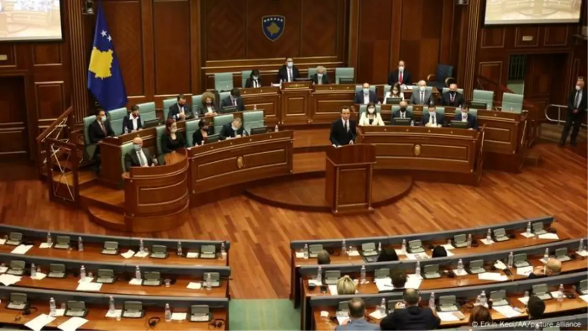 Kosova'da Siyasi Kriz Derinleşiyor: Meclis Başkanı 50. Oylamada da Seçilmedi