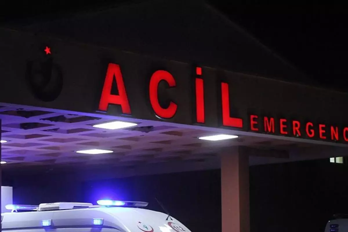 Kütahya'da işçileri taşıyan servis tankere çarptı! 35 kişi yaralandı