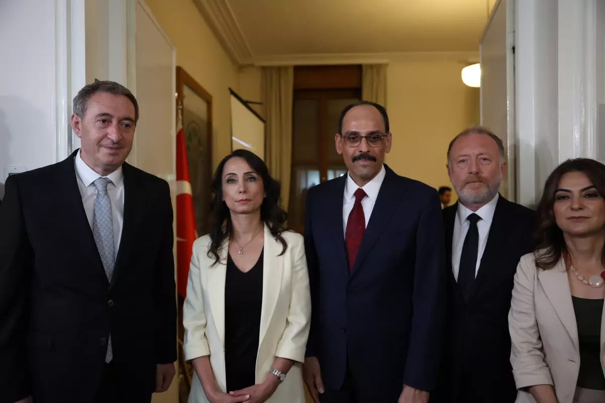 MİT Başkanı İbrahim Kalın, DEM Parti'yi Ziyaret Etti
