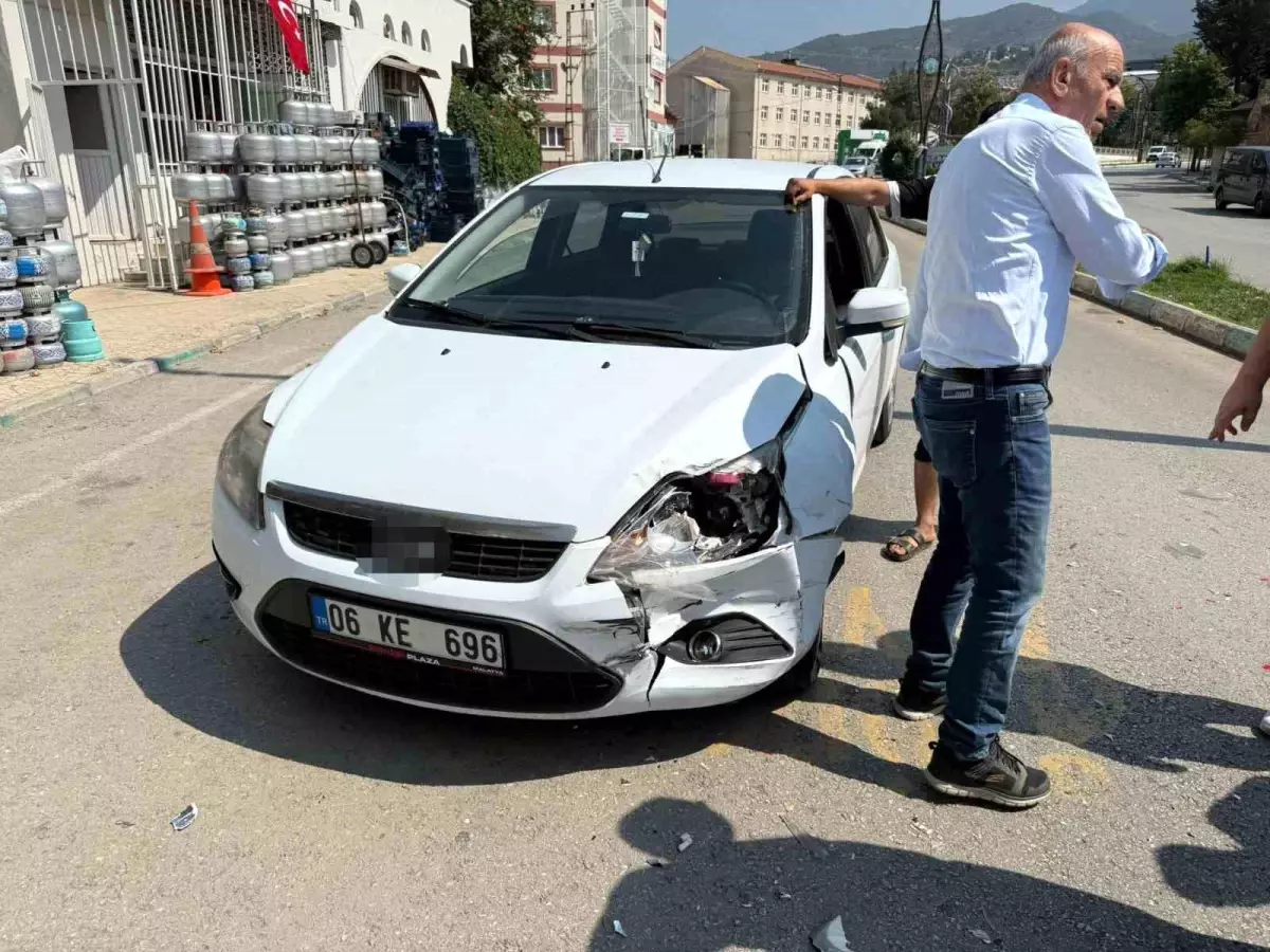 Osmaniye'de Otomobil Kazası: 1 Yaralı